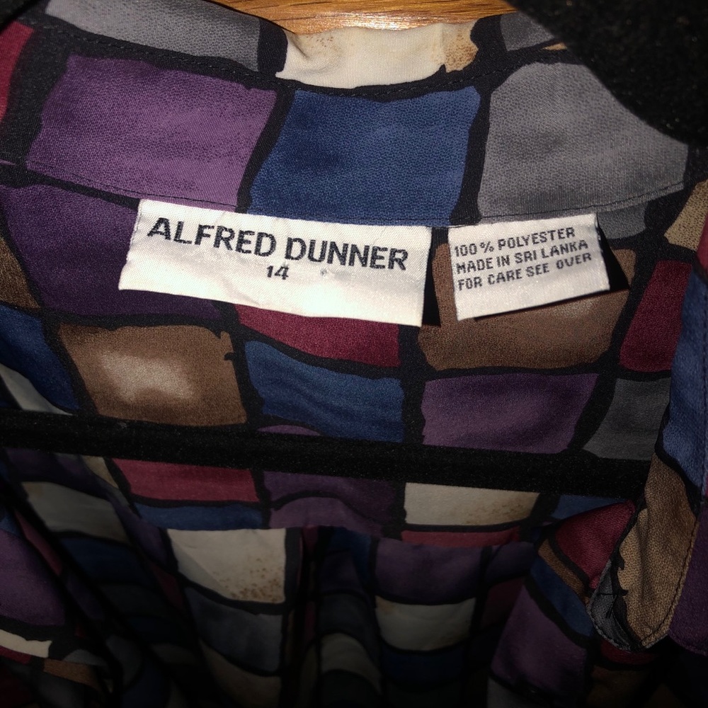 Alfred Dunner Button Down Square Pattern Blouse - image 5